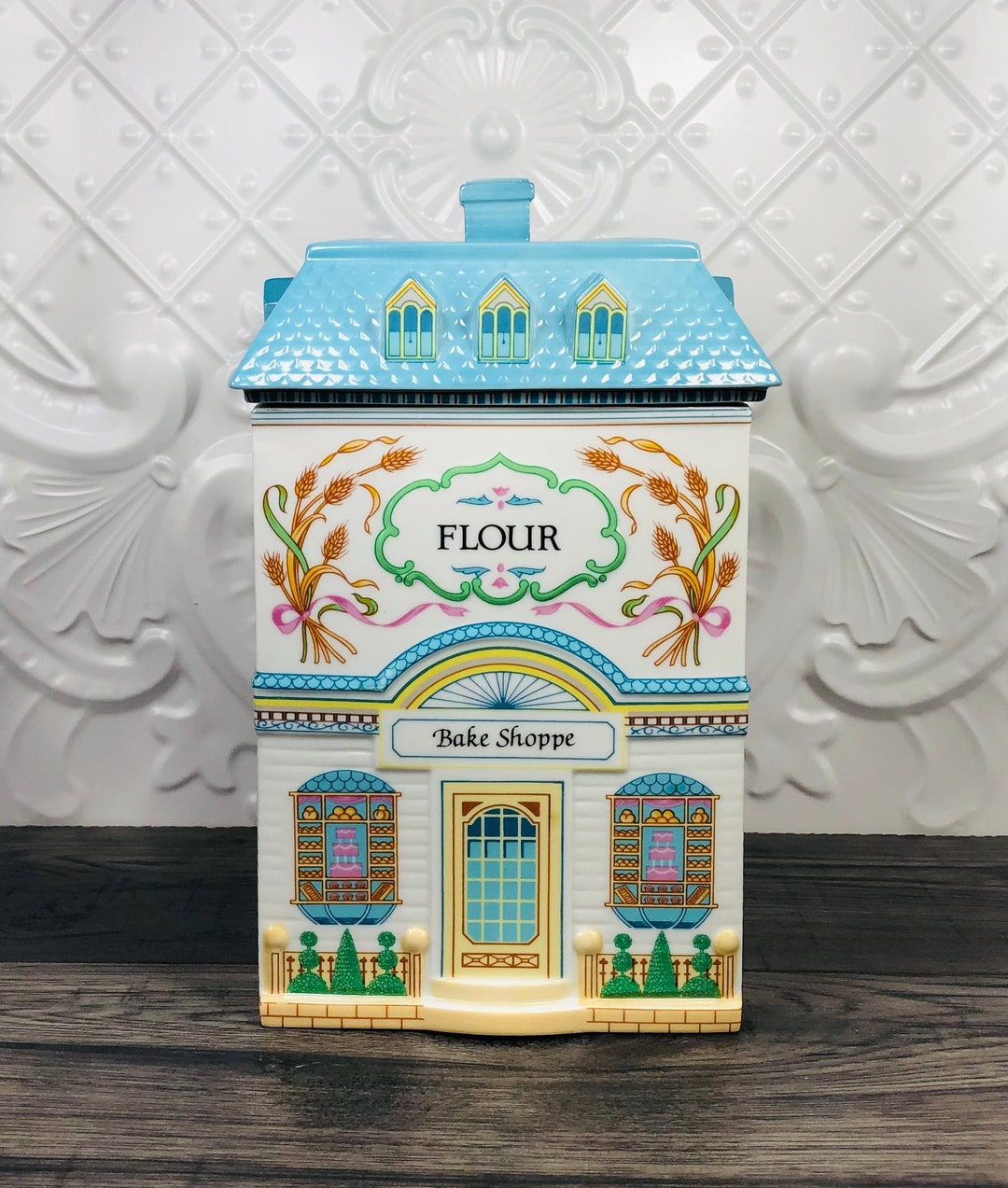 IMMACULATE LIKE NEW the Lenox Village Flour Canister With Lid Fine