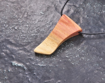 Necklace with pendant in cherry wood cherry