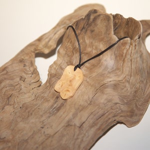 Necklace with pendant made of wood Nordmann fir image 3