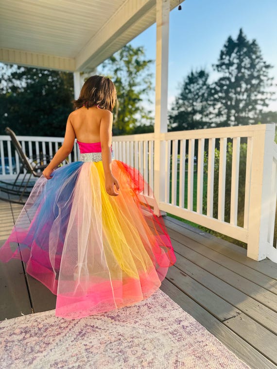 カスタム子供用ページェントコスチューム：レインボーチュールトレーン  