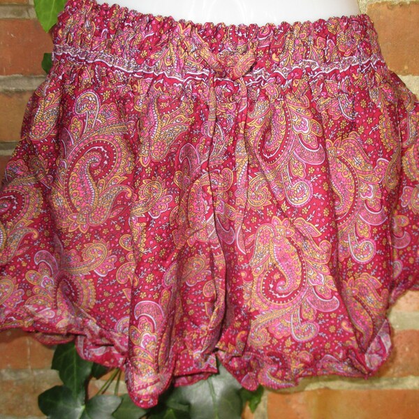 Kurze Hose Shorts Bermudas Seidenhose Sari Hose Hosenrock Rock Seide Hippie Goa bunt rosa grün Sommerhose