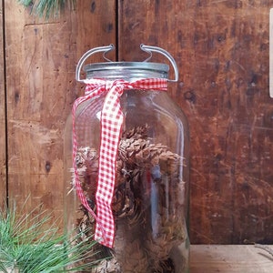 Old storage jar, old mason jar, storage container, decorative glass shabby, vintage