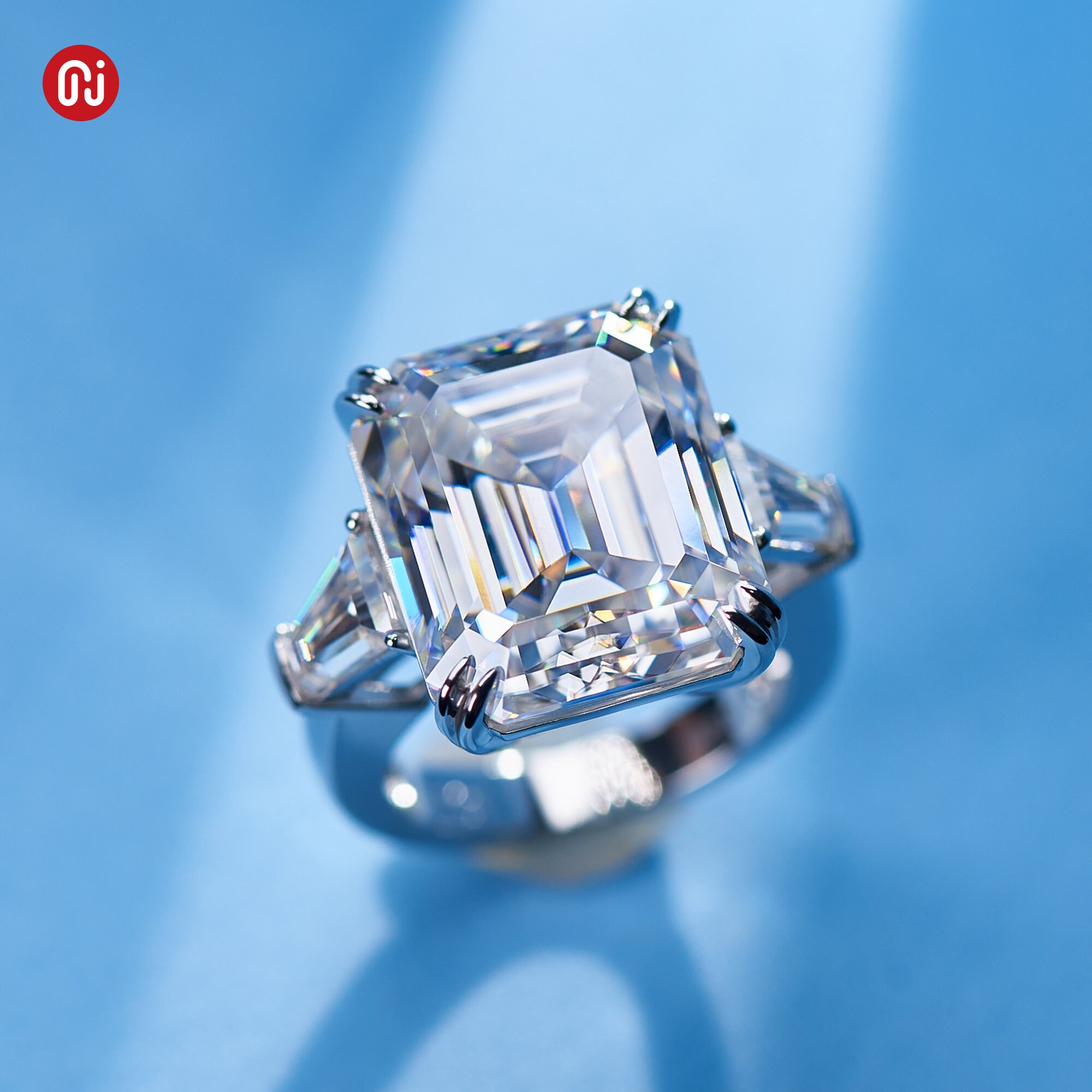 GIGAJEWE 18.2ct White D Color Emerald Cut and Baguette