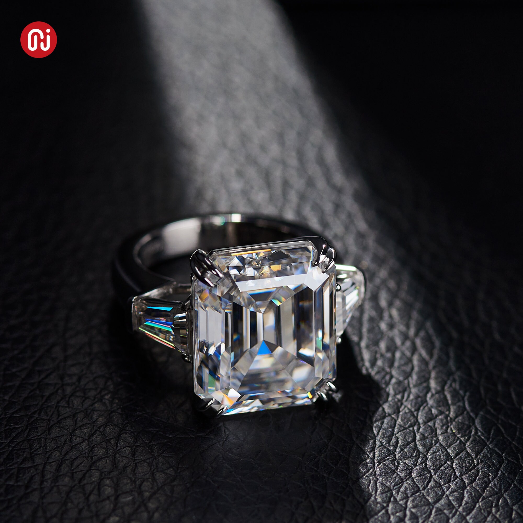クラシック White 18.2ct GIGAJEWE D Baguette and Cut Emerald Color その他