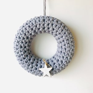 Crochet instructions for decorative wreaths - German PDF instructions for modern door wreaths and Christmas decorations made of textile yarn