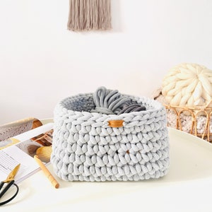 CROCHET INSTRUCTIONS German Large Square Crochet Basket & Project Basket for Wool - German instructions for two sizes