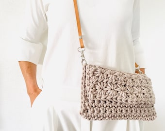 CROCHET PATTERN Clutch Bag - German pattern for a small crochet bag with a star pattern