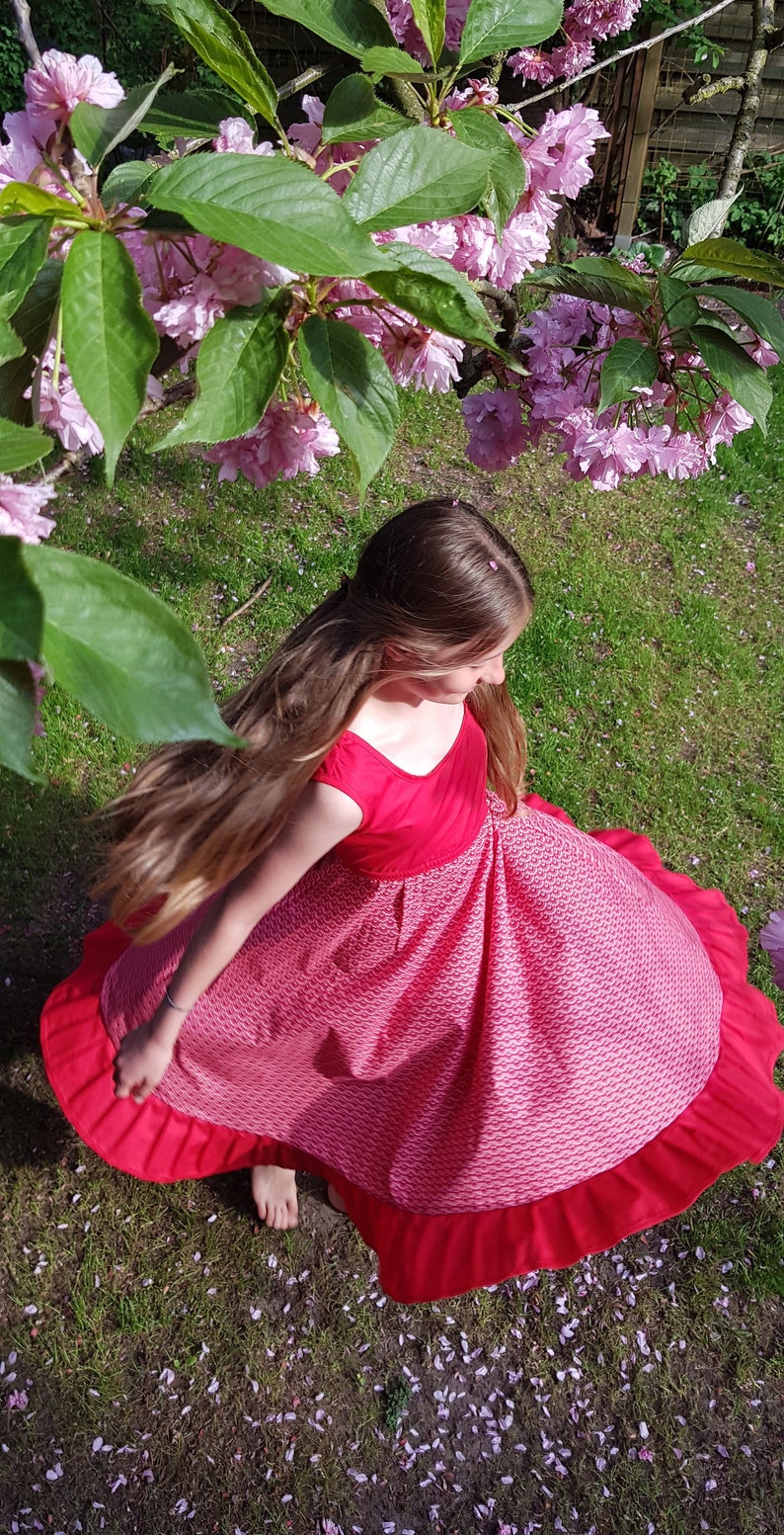 Einschulungskleid Blumenmädchenkleid Schwingkleid in rot aus Baumwolle Weihnachten Bild 1