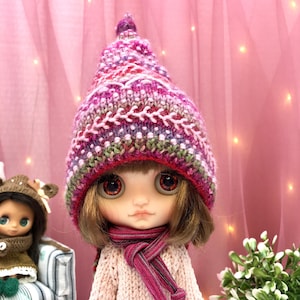 Middie Blythe gnome hat, Embroidered OOAK pixie hat, Elf hat, Halloween costume, Pink helmet, Holala doll, Blythe doll clothes