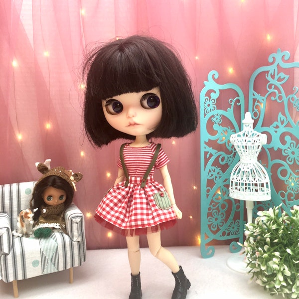 Skirt with suspenders for Blythe, Red pinafore dress with pockets and tulle tutu, Summer outfit, Licca, Takara, Azone Obitsu, Blythe clothes