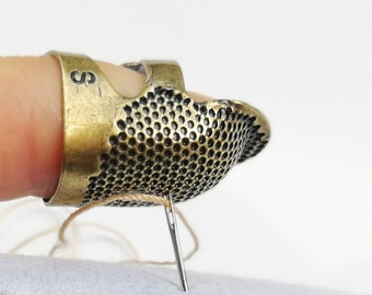 Groothandel en detailhandel Verstelbare Messing Vingerhoed Naaigereedschap Vinger Vingerhoed Klem Huishoudelijke Hand Naaien Kruissteek Vingerhoed: