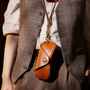 Vegetable Tanned Cow Leather Eyewear Box Men's Portable lanyard Leather Myopia Glasses Sunglasses Storage Box Sunglasses
