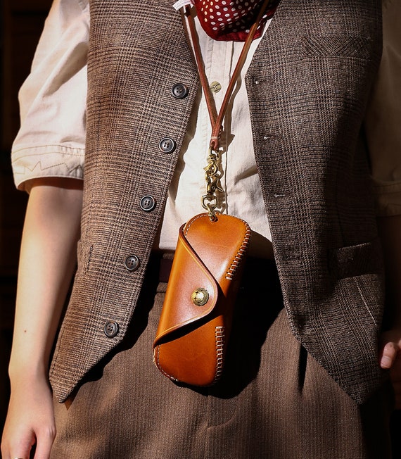 Vegetable Tanned Cow Leather Eyewear Box Men's Portable lanyard Leather  Myopia Glasses Sunglasses Storage Box Sunglasses