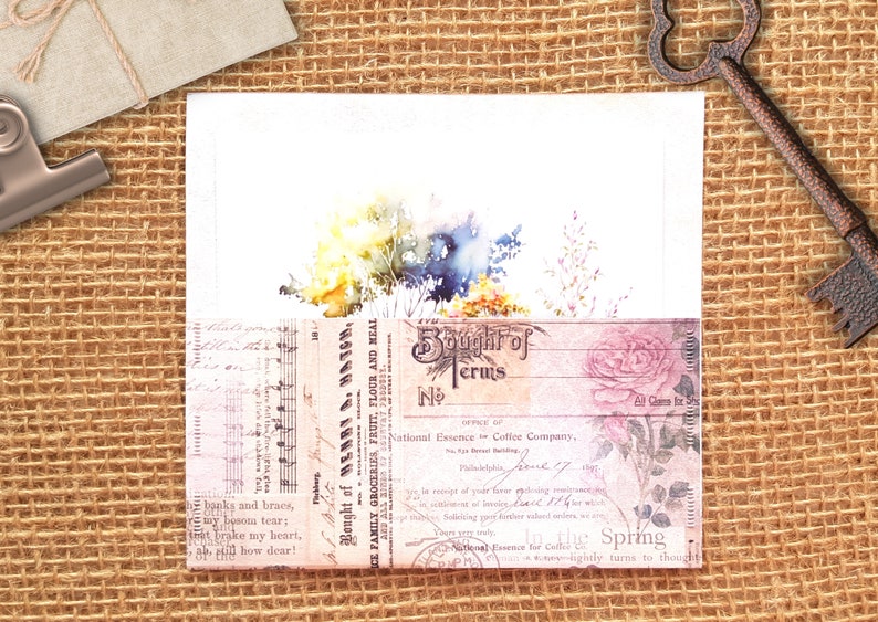 K&ouml;nnte beinhalten: Ein Aquarellbild eines Blumenstrau&szlig;es mit einem angeh&auml;ngten alten Beleg oder einer Rechnung. Der Beleg ist f&uuml;r "Bought of Terms" und stammt von der "National Essence Coffee Company".