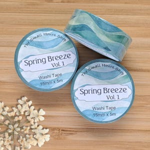 Washi Tape Spring Breeze Vol. 1, rotolo intero, 15 mm x 5 m, motivo a onde nei toni del blu e del verde, nastro decorativo per planner e album
