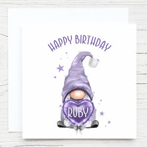 Tarjeta de cumpleaños de Gonk, tarjeta personalizada de Gonk en color lila, feliz cumpleaños, niña Gonk, mamá, esposa, amiga, abuela, hermana