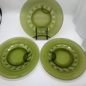 Vintage Indiana Glass Green Thumbprint Luncheon snack plates with circular spot for a cup, set of 3 made in the 1950s