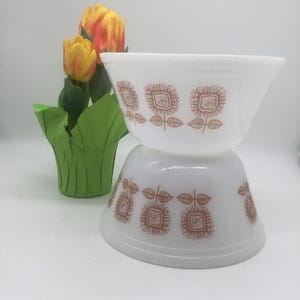 Vintage set of 2 Federal Glass, Gold Sunflower 8&quot; mixing bowls