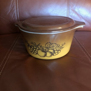Old Orchard 473 1 quart casserole dish with lid