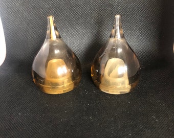 Guzzini Acrylic Teardrop vintage salt and pepper shakers Lucite Perpex MCM Italy clear brown