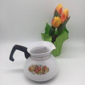 Vintage Spice of Life 6 cup tea pot with no lid, made by Corning ware in Canada
