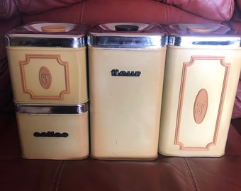 Vintage set niet-overeenkomende jerrycans uit de jaren 70