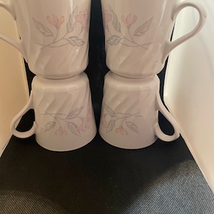 Set of 4 Corning Pink Trio Flower Blossom coffee cups with swirled sides