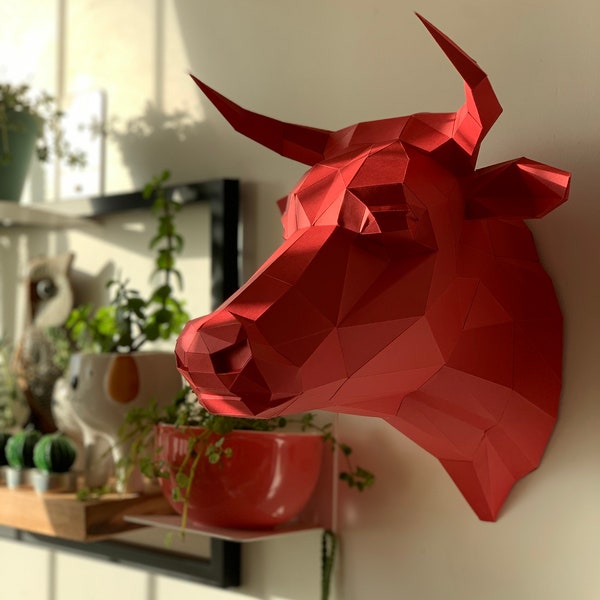 Tête de trophée de taureau en papercraft bricolage, modèle de taureau 3D DXF SVG, décoration murale Low Poly fait main, sculpture en papier origami, kit de puzzle 3D