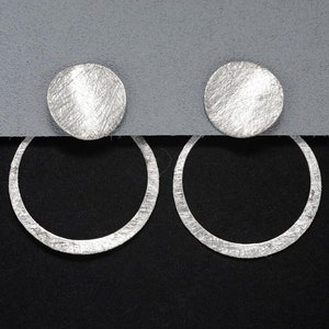 Silver earrings. 30 mm length.