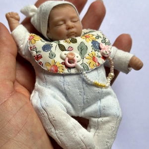 Kunst Mini-Puppe,Baby,kleines Baby,OOAK Puppe,Puppenhaus,neugeborenes Baby,Fimo Puppe,Kunstpuppen,vintage,kleine Puppen,Kunstpuppen