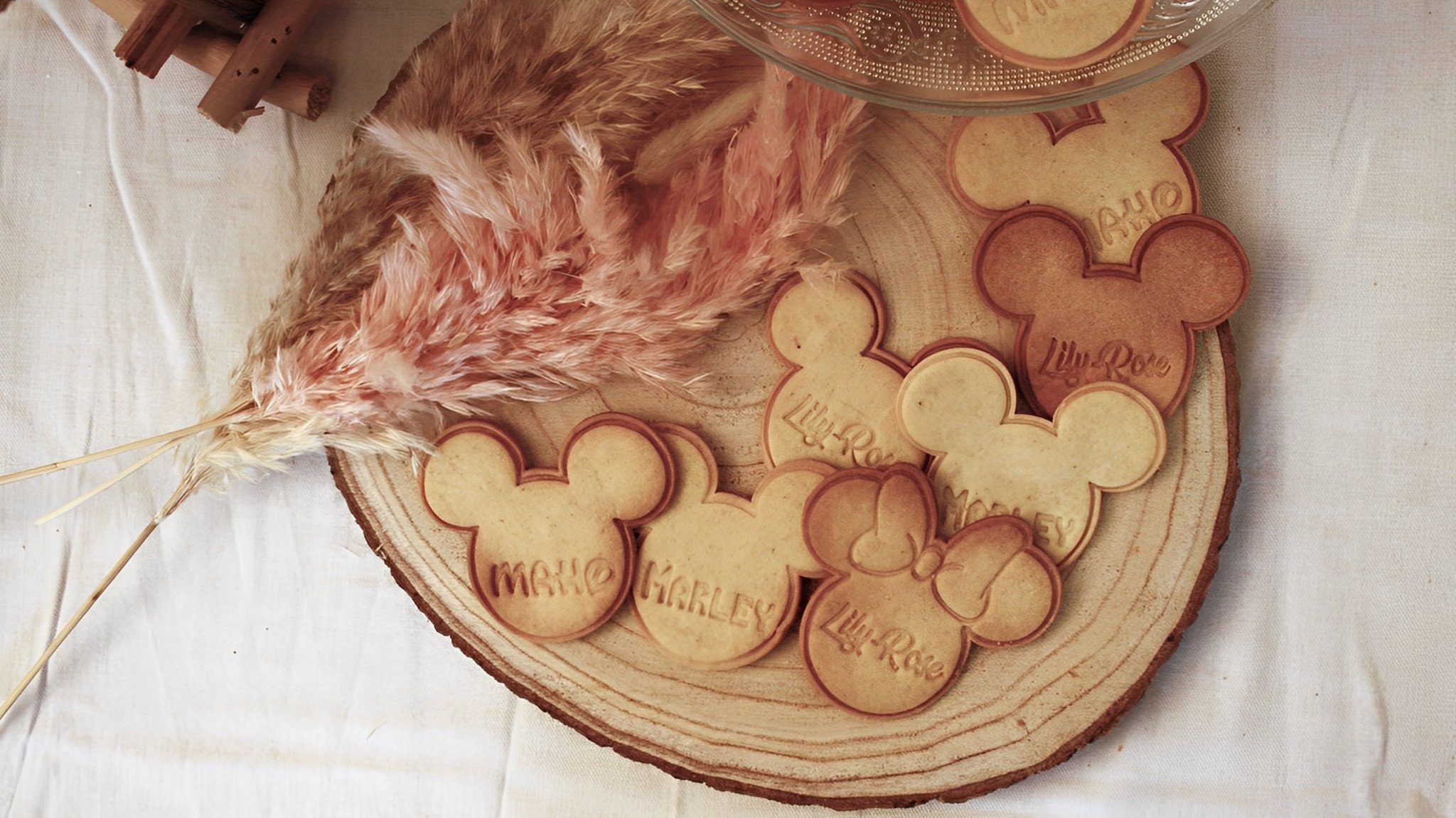 Emporte-pièce Minnie & Mickey personnalisé - Timbres à biscuits/Disney -  littlecookiie