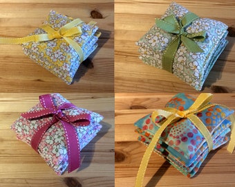 Sets of 4 scented lavender pillows - various fabrics - 10 x 10 cm