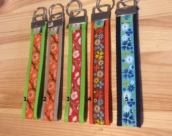 Flowery keychains for every occasion
