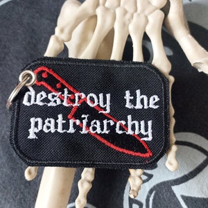 Schlüsselanhänger „Zerstöre das Patriarchat“