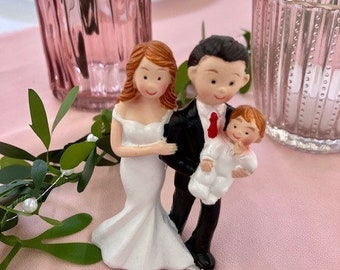 Figur Brautpaar mit Baby Kind Hochzeitspaar Liebespaar Tortendeko Kuchendeko Tischdeko Hochzeit