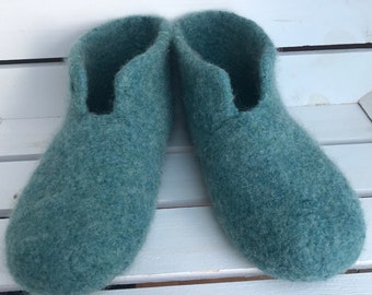 Filzhausschuhe - Puschen - Meeresgrün - gestrickte Hausschuhe - Gr. 36 - 46