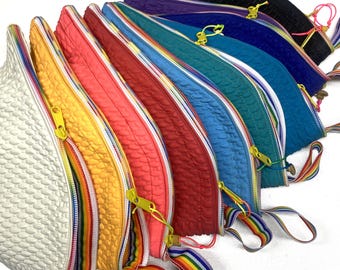 Bademützen-Beutel  - Kulturtasche - Kosmetiktäschchen, Waschbeutel, Badekappentasche,  Wetbag, mehrere Farben mit Regenbogenreißverschluß