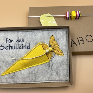 Einschulungskarte aus Filz (Wolle)   SCHULANFANG   Geschenkbox  Geldgeschenk  GELB