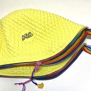 Bademützen-Beutel  - Kulturtasche - Kosmetiktäschchen, Waschbeutel, Tasche, Badekappentasche, Shabby  Farbe GELB mit Regenbogenreißverschluß