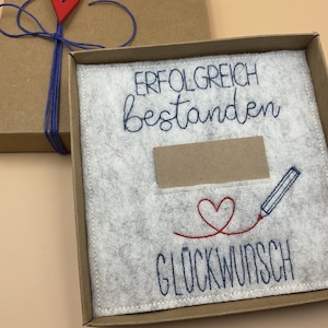 Geschenk zur bestandenen Prüfung  Abschluss Anerkennung   Schriftfarbe Blau