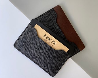 Minimalist and elegant leather wallet, customizable