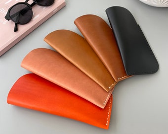 Leather eyewear case for different types of glasses in many colors, customizable