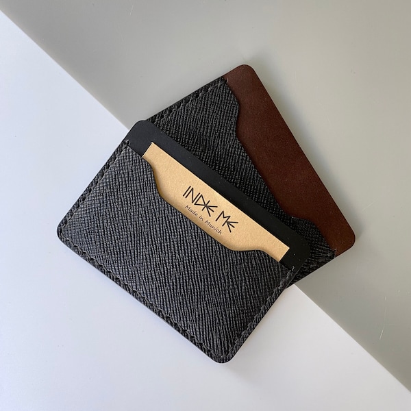 Minimalist and elegant leather wallet, customizable