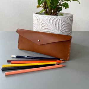 Universele leren tas, te gebruiken als etui, make-uptasje, kabeltasje of tabakstasje, aanpasbaar