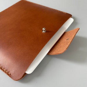 E-Reader und Tablet-Tasche aus Leder in Hellbraun für Kindle, Tolino, Kobo, PocketBook und Onyx Boox Geräte sowie für kleinere Tablets Bild 7