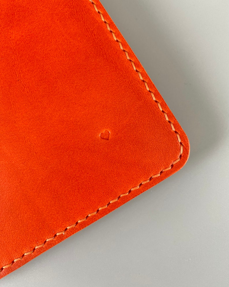 E-reader leather case in orange, available for Kindle, Tolino, Kobo and PocketBook e-book readers and for smaller tablets,customizable image 9