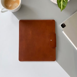 E-Reader und Tablet-Tasche aus Leder in cognacbraun für Kindle, Tolino, Kobo, PocketBook und Onyx Boox Geräte sowie für kleinere Tablets Bild 2