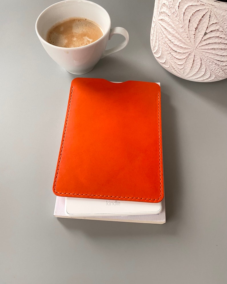 E-reader leather case in orange, available for Kindle, Tolino, Kobo and PocketBook e-book readers and for smaller tablets,customizable image 2