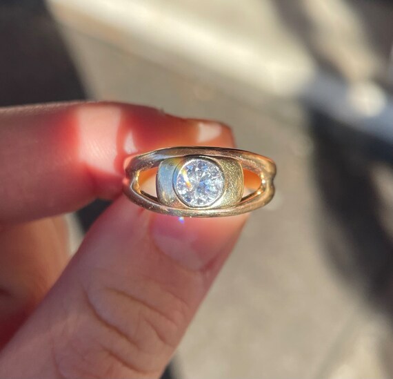 14k Retro Diamond Ring - image 1