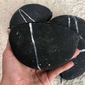 Cartera de piedra negra, caucho, regalo de cumpleaños, regalo de aniversario, Navidad, bolso de verano, divertido